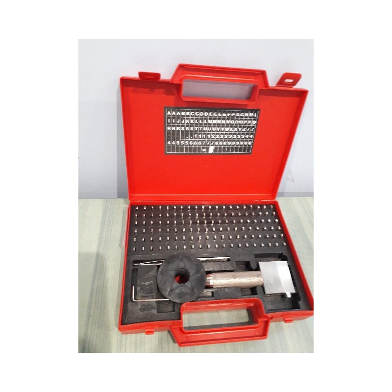 Coffret de caractères interchangeables - Morin Gravure