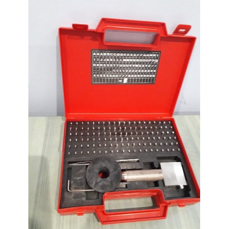 Coffret de caractères interchangeables - Morin Gravure